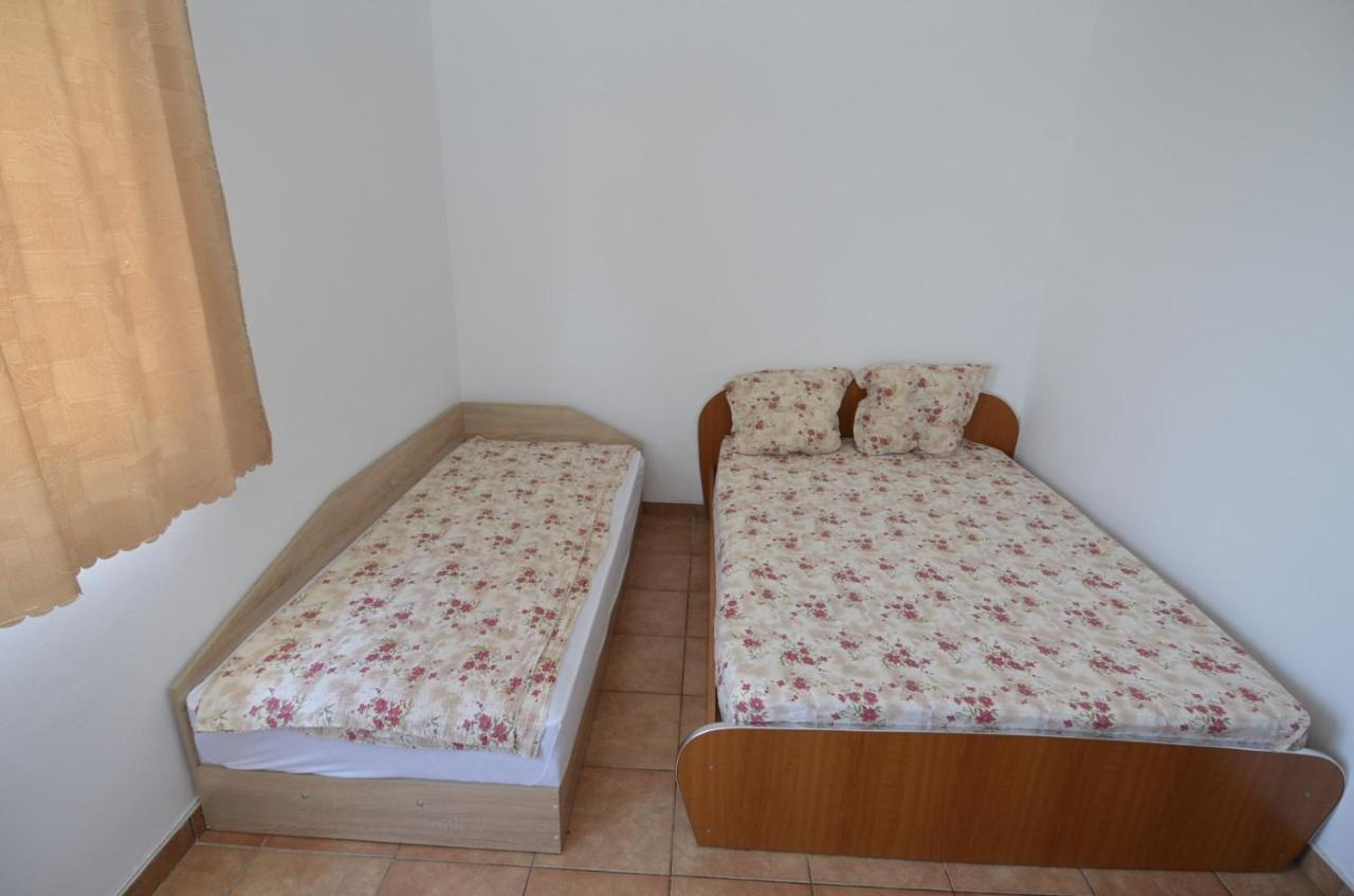 Vila G&S Костинешти Экстерьер фото